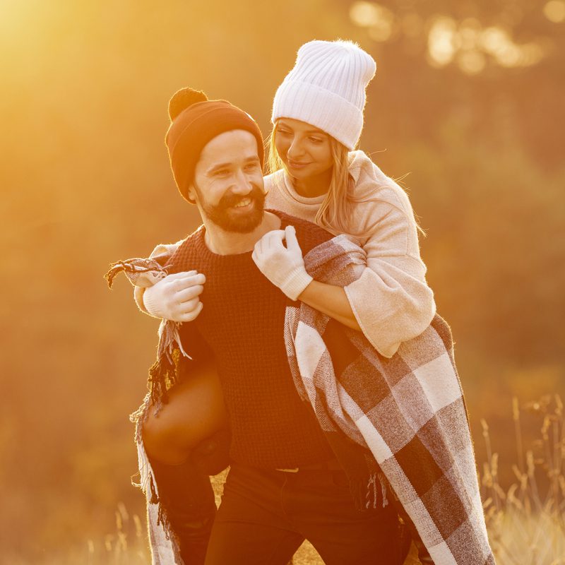 couples-having-fun-outside-in-fall-photography