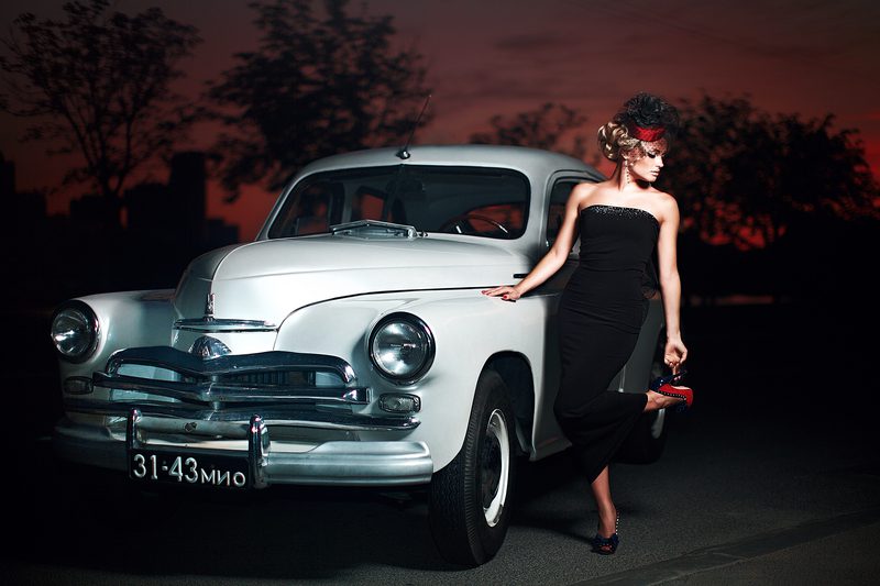 beautiful-fashion-blond-girl-model-with-bright-makeup-curly-hairstyle-retro-style-sitting-old-car-How to edit a car photo- Best Tools & Techniques