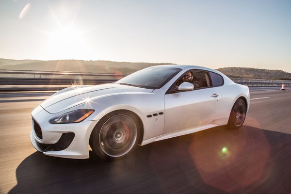 Best Locations for Car Photography in UAE You’ll Love