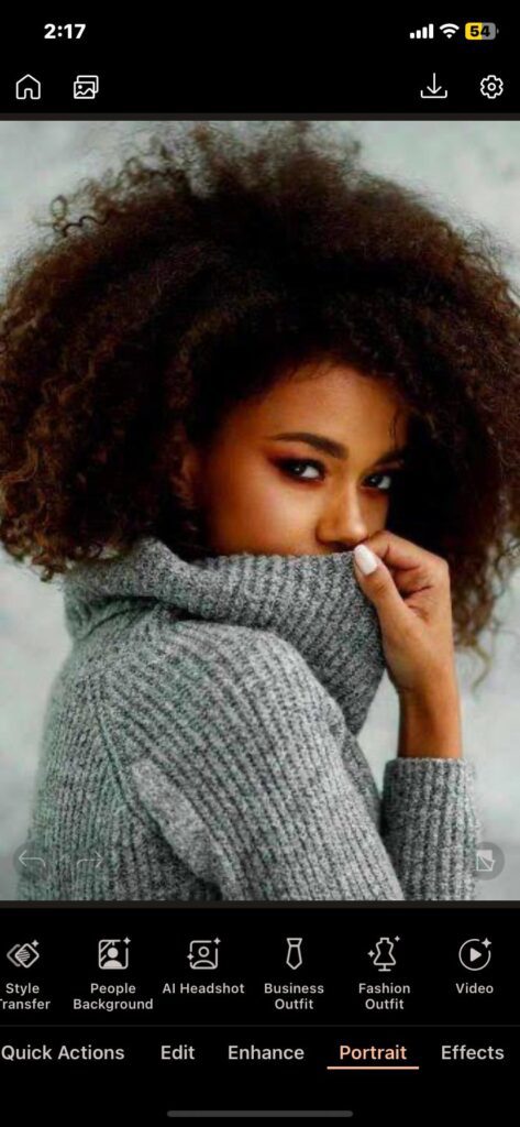 Best free App to Retouch Photos Fast and Easy (2025) 10 Blemish removing, skin smoothing and touch up on PhotoDirector app for iPhone