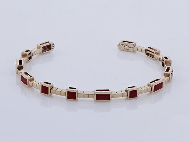 Best Jewlery Photo Retouching Services in USA 24/7 33 Jewlery image editing services - Bracelet Photo Editing - Before Image