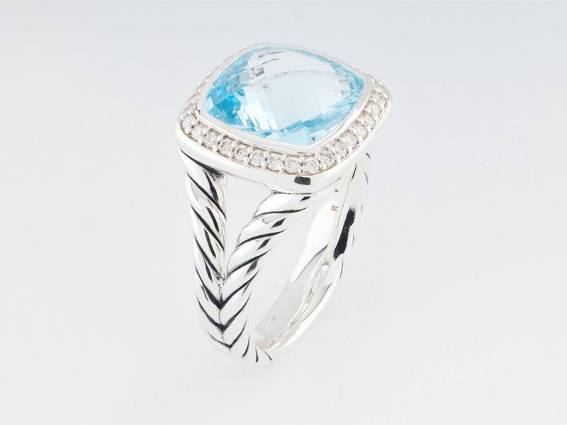 High-End Jewelry Retouching for E-commerce Before Image