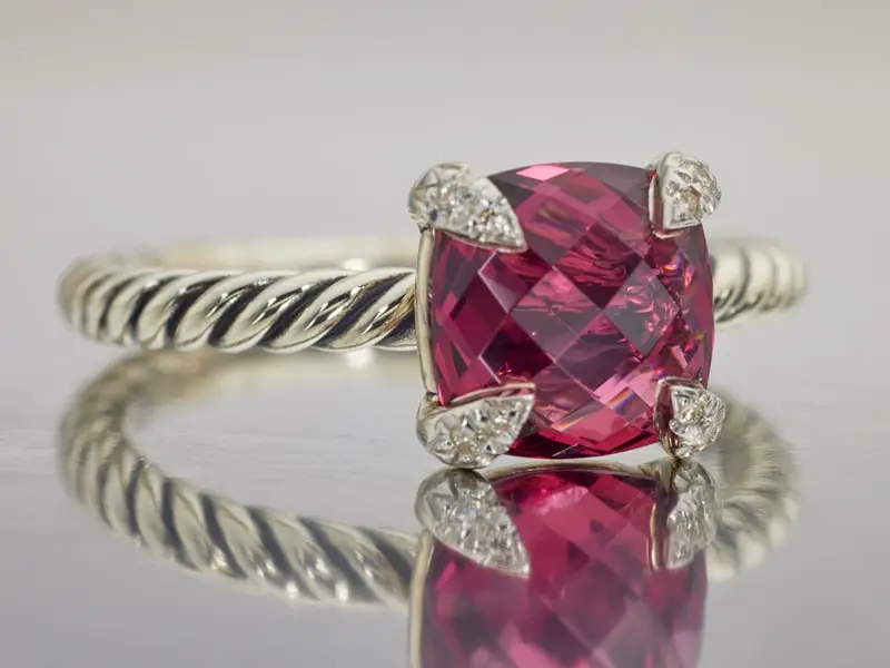 jewelry photo retouching before smart clipping