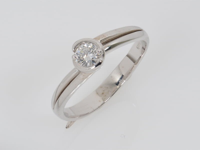 jewelry background removal and retouching for product photography